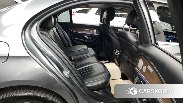 Mercedes-Benz E-Class W213 2018 Серый из Кореи, фото 3