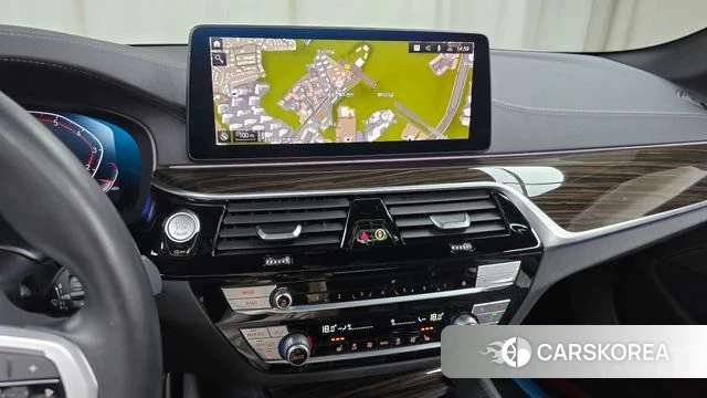 BMW 5 Series (G30) 2022 Белый из Кореи, фото 3