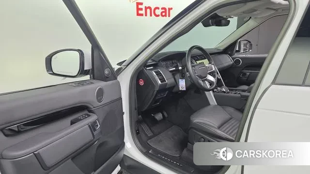 Land Rover Discovery 5 2022 Белый из Кореи, фото 3