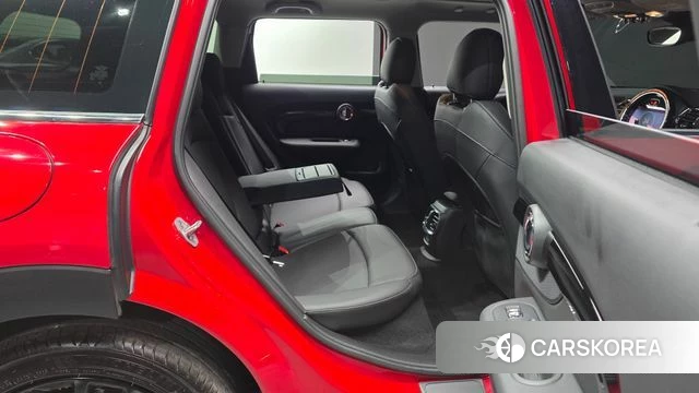 Mini Cooper Clubman 2024 Красный из Кореи, фото 3