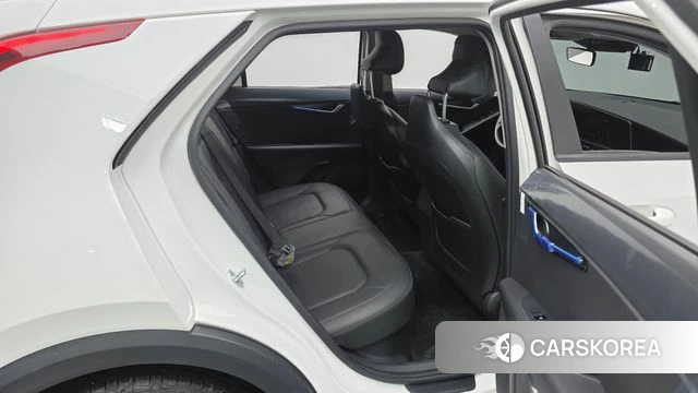 Kia Di Ol Nu Niro 2022 Белый из Кореи, фото 3