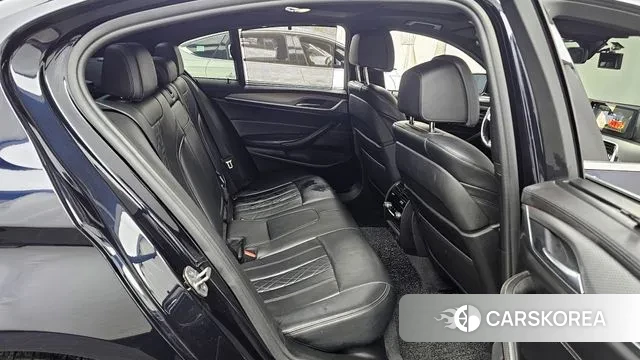 BMW 5 Series (G30) 2018 Черный из Кореи, фото 3