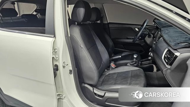 Kia Stonic 2019 Белый из Кореи, фото 3