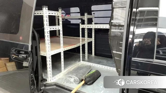 Hyundai Staria 2024 Черный из Кореи, фото 3