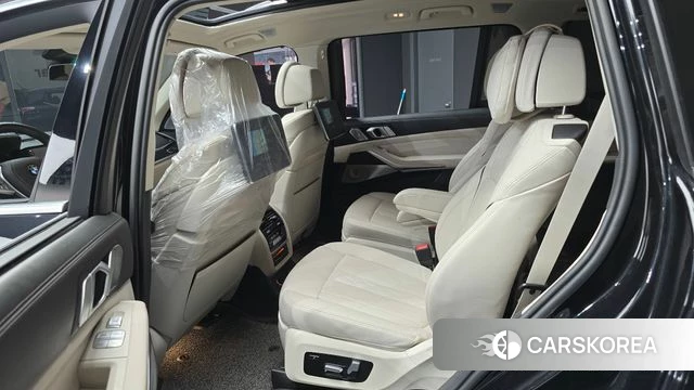 BMW X7 (G07) 2021 Черный из Кореи, фото 3