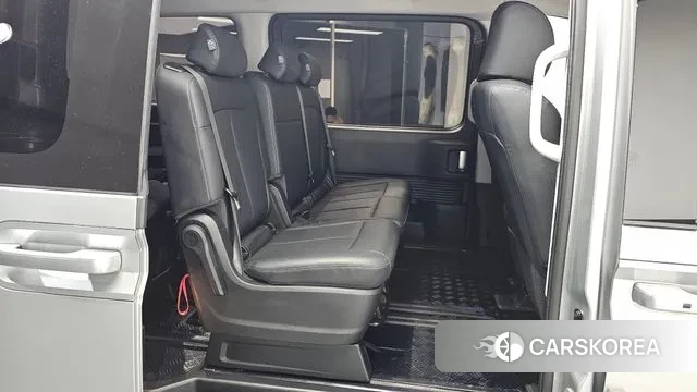 Hyundai Staria 2025 Серебряный из Кореи, фото 3