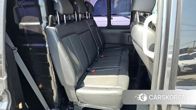 Hyundai Staria 2023 Серый из Кореи, фото 3