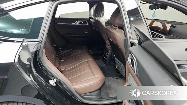 BMW i4 2024 Черный из Кореи, фото 3
