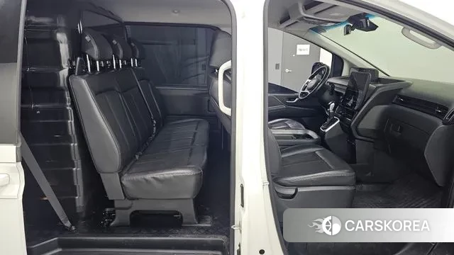 Hyundai Staria 2022 Белый из Кореи, фото 3