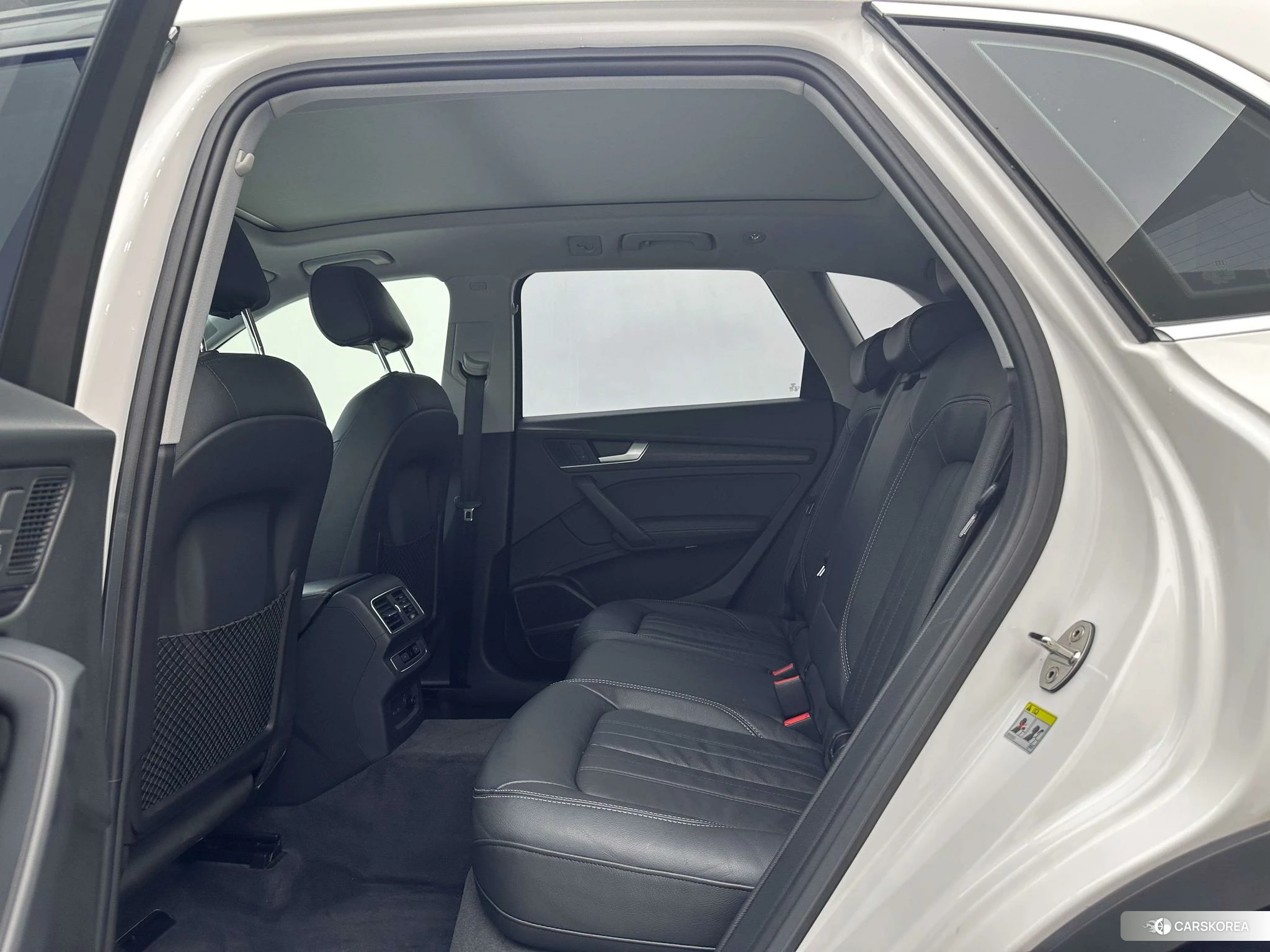 Audi Q5L 2019 Белый из Китая, фото 3