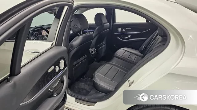 Mercedes-Benz E-Class W213 2020 Белый из Кореи, фото 3