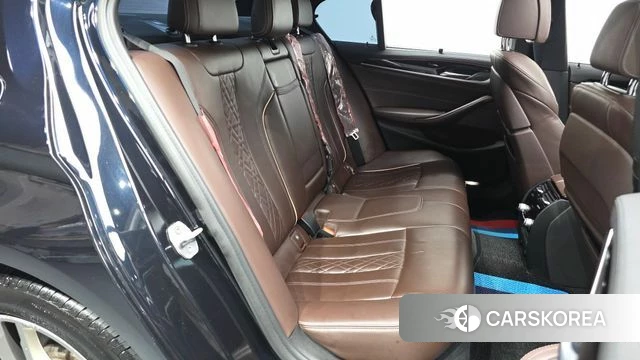 BMW 5 Series (G30) 2018 Черный из Кореи, фото 3