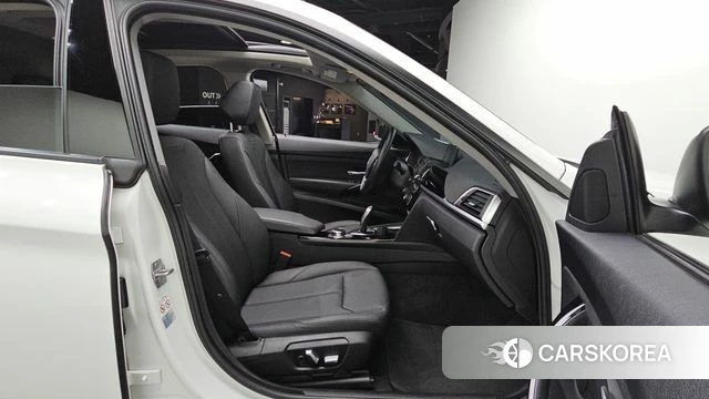 BMW 3 Series GT (F34) 2018 Белый из Кореи, фото 3