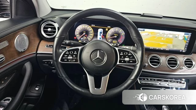 Mercedes-Benz E-Class W213 2018 Черный из Кореи, фото 3