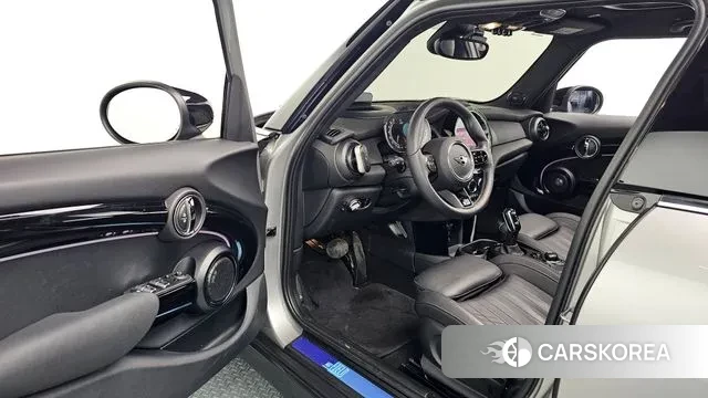 Mini Cooper S 2024 Серебристо-серый из Кореи, фото 3