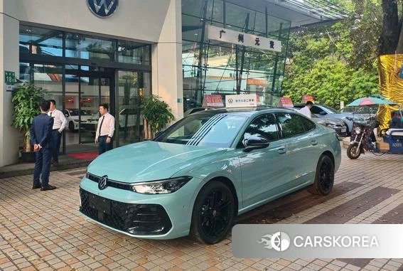 Volkswagen Passat 2026 Зеленый из Китая, фото 3