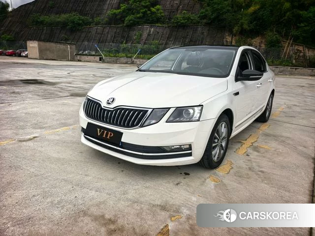Skoda Octavia 2021 Белый из Китая, фото 3