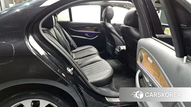 Mercedes-Benz E-Class W213 2019 Черный из Кореи, фото 3