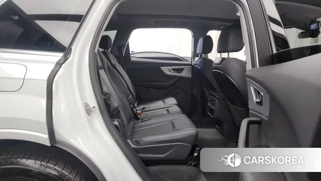 Audi Q7 (4M) 2021 Белый из Кореи, фото 3