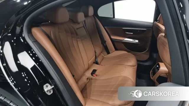 Mercedes-Benz E-Class W214 2024 Черный из Кореи, фото 3