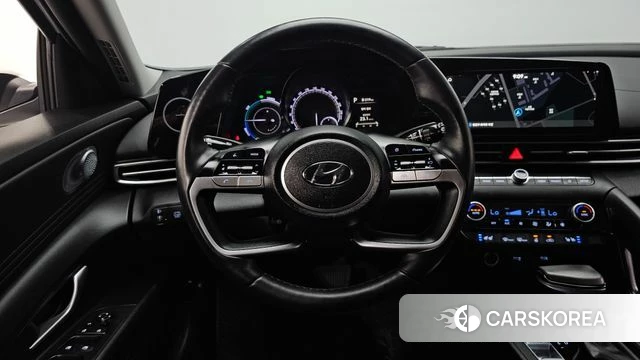 Hyundai Avante Hybrid (CN7) 2022 Белый из Кореи, фото 3