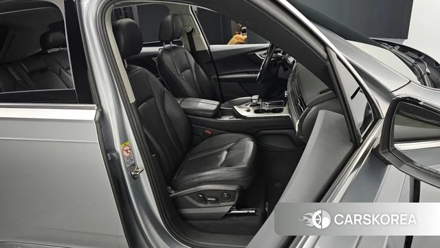 Audi Q7 (4M) 2019 Серебряный из Кореи, фото 3