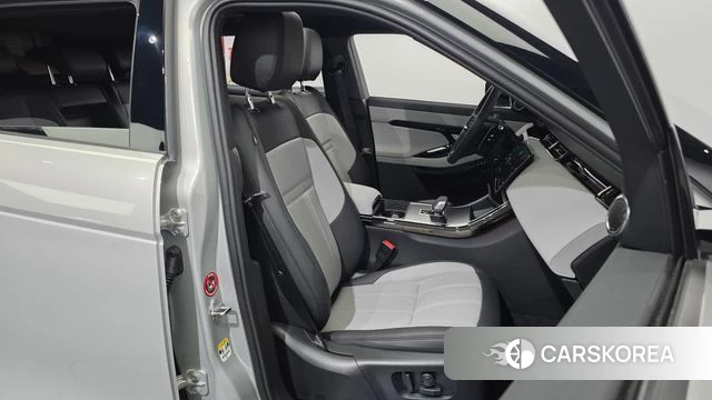 Land Rover Range Rover Evoque 2nd Generation 2025 Серебристо-серый из Кореи, фото 3