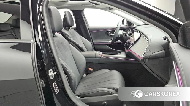 Mercedes-Benz E-Class W214 2025 Черный из Кореи, фото 3