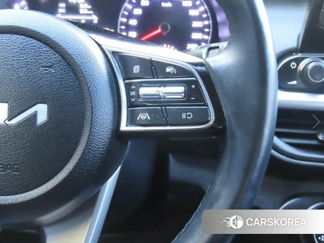 Kia The New K3 2nd generation 2021 Белый из Кореи, фото 3