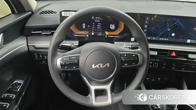 Kia The New K5 3rd generation 2023 Белый из Кореи, фото 3