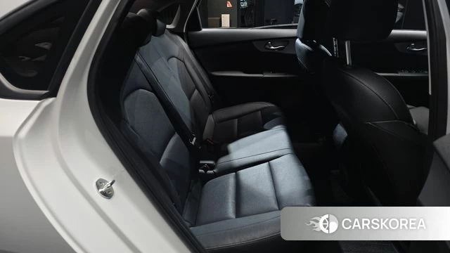 Kia The New K3 2nd generation 2022 Белый из Кореи, фото 3