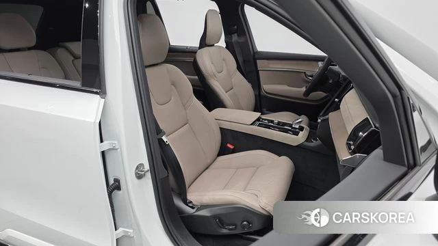Volvo XC90 second Generation 2026 Белый из Кореи, фото 3