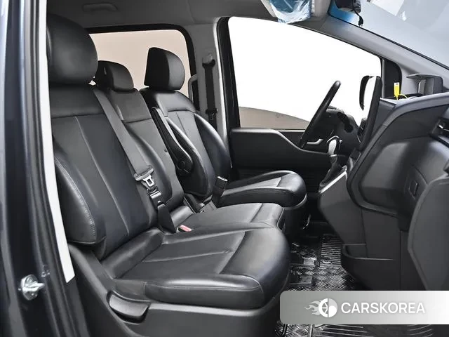 Hyundai Staria 2022 Серый из Кореи, фото 3