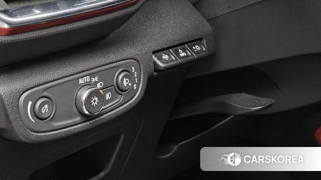 Chevrolet (GM Daewoo) Trailblazer 2022 Белый из Кореи, фото 3