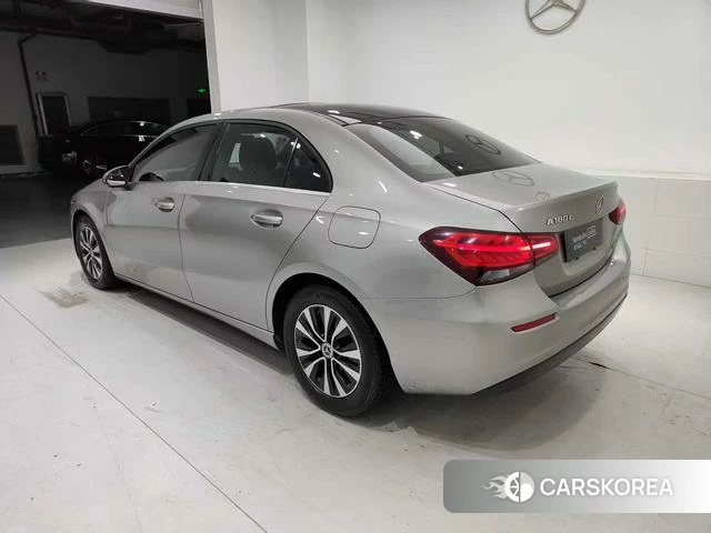 Mercedes-Benz Class A 2019 Серебристо-серый из Китая, фото 3