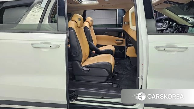 Kia Carnival 4th generation 2023 Белый из Кореи, фото 3