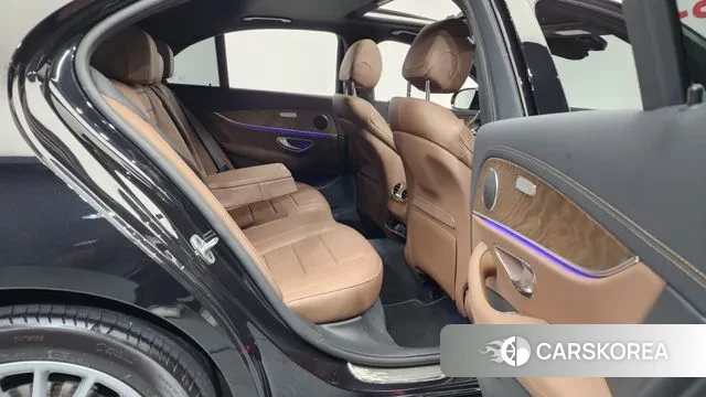 Mercedes-Benz E-Class W213 2022 Черный из Кореи, фото 3