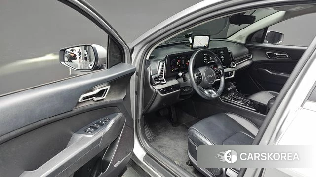 Kia Sportage 5th Generation 2023 Серебристо-серый из Кореи, фото 3