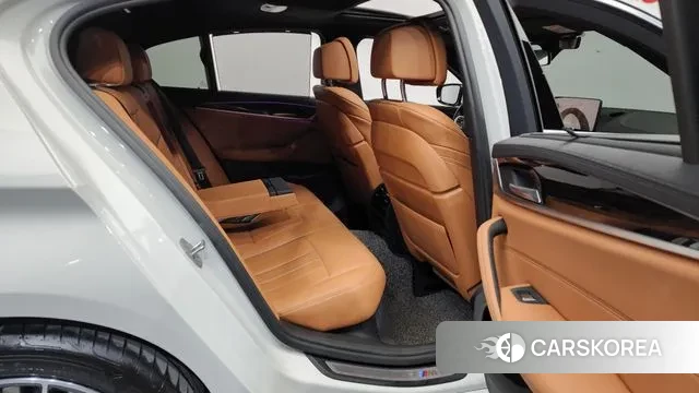 BMW 5 Series (G30) 2021 Белый из Кореи, фото 3