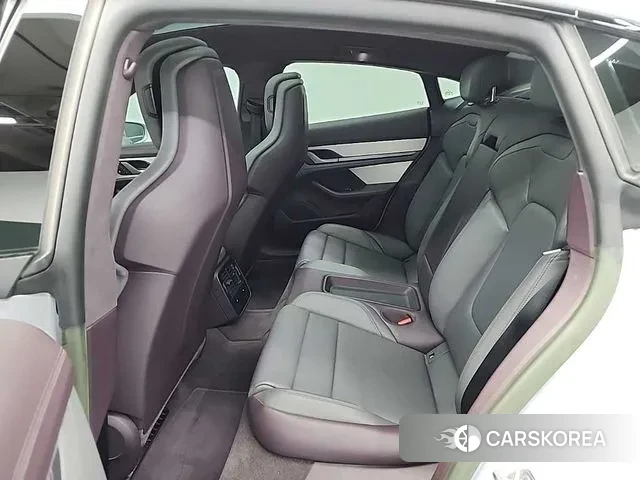 Porsche Taycan 2023 Серебристо-серый из Кореи, фото 3