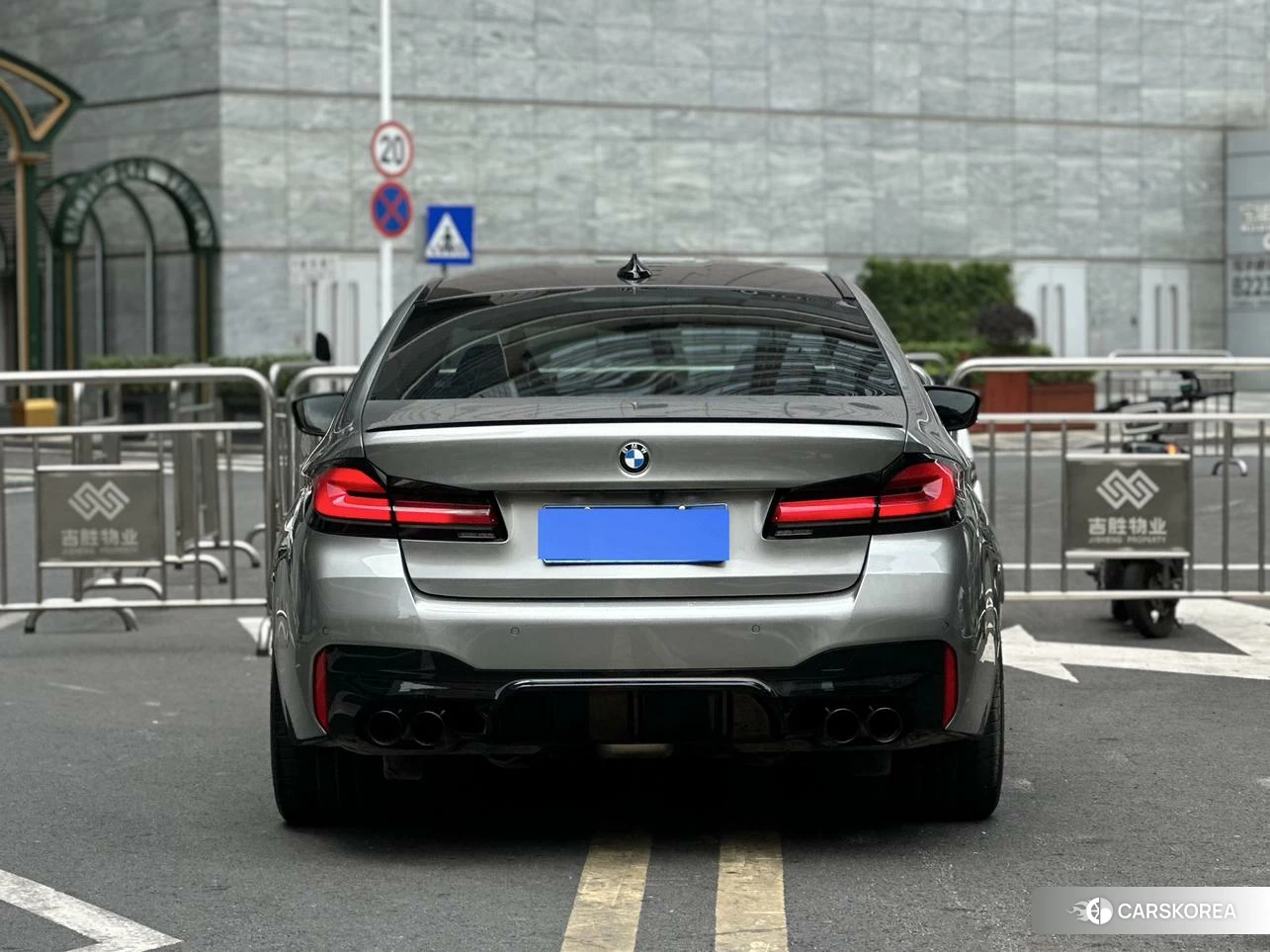 BMW M5 2020 Темно-серый из Китая, фото 3