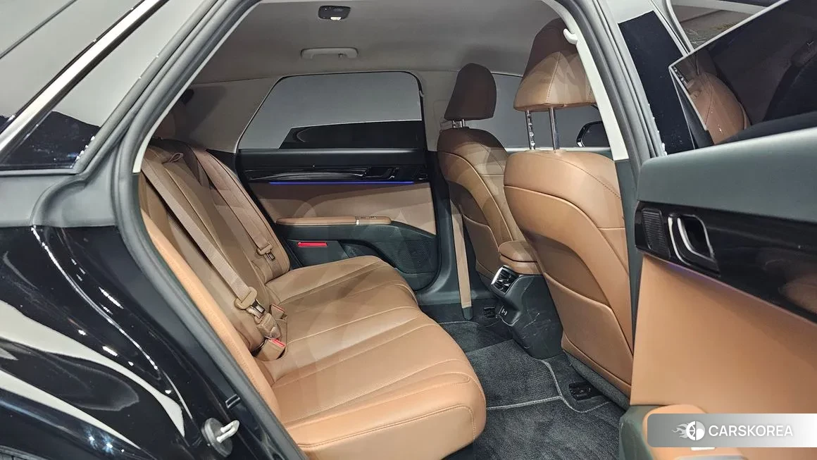 Hyundai Grandeur Hybrid (GN7) 2023 Черный из Кореи, фото 3