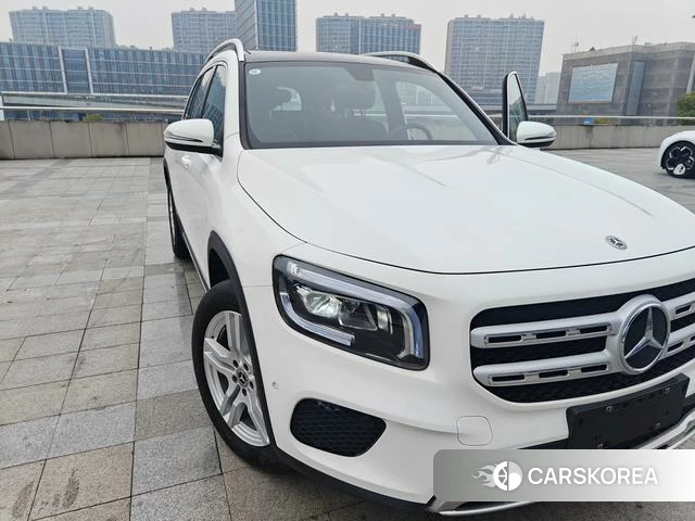 Mercedes-Benz GLB 2023 Белый из Китая, фото 3