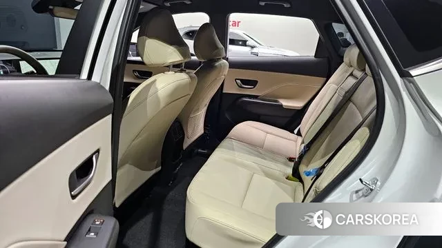 Hyundai Kona Hybrid (SX2) 2024 Белый из Кореи, фото 3