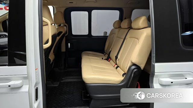 Hyundai Staria 2021 Белый из Кореи, фото 3