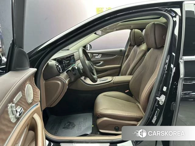 Mercedes-Benz E-class 2022 Черный из Китая, фото 3
