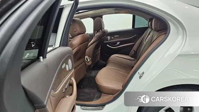 Mercedes-Benz E-Class W213 2019 Белый из Кореи, фото 3