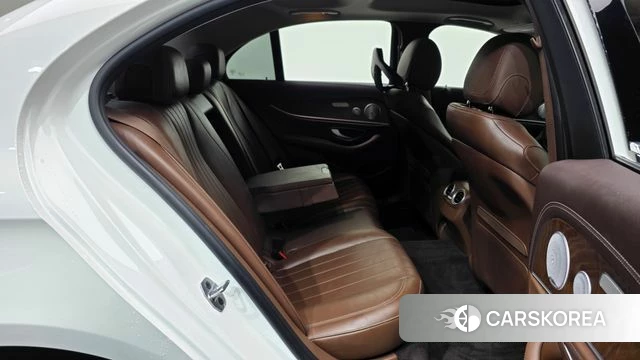 Mercedes-Benz E-Class W213 2019 Белый из Кореи, фото 3
