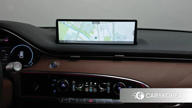 Genesis GV70 2023 Белый из Кореи, фото 3