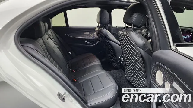 Mercedes-Benz E-Class W213 2023 Белый из Кореи, фото 3